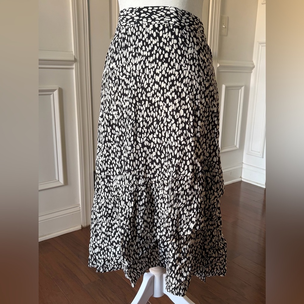 Talbots Abstract Animal Print Ruffle Skirt Size Medium - Picture 2 of 5